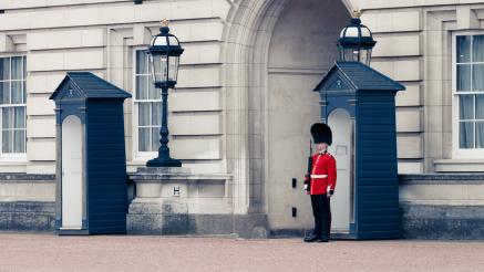 Guard outside Buckingham Palace